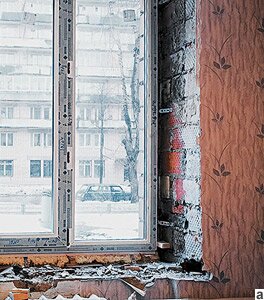 Вид до отделки откосов для пластиковых окон Вид до отделки откосов для пластиковых окон